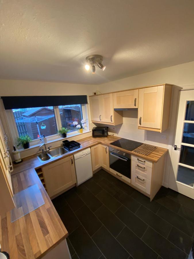 Delightful, Central 3 Bedroom House With Garden & Free Parking Инвернесс Экстерьер фото